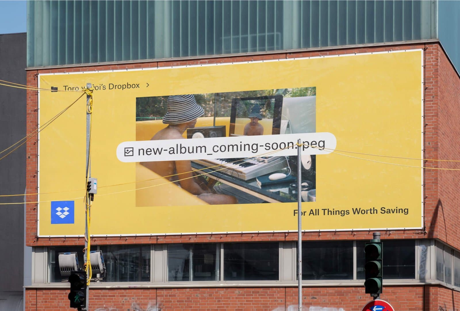 50234024-6c43-4600-aee7-358ac5c5d5ca_ooh-1.jpg?auto=compress-format-w=1280-dpr=2