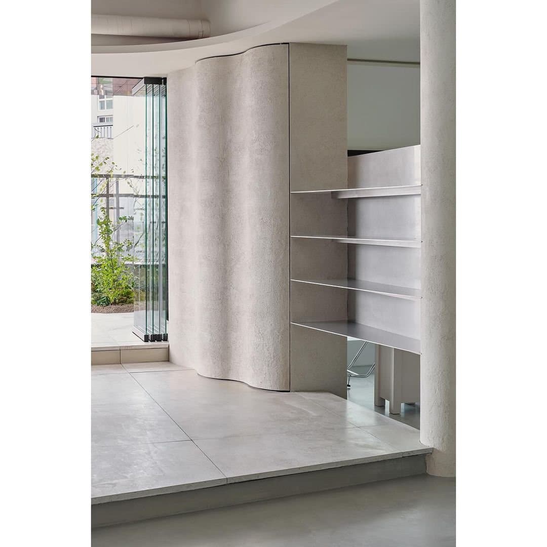 Typology : Commercial(Hair Studio)
Location : Hwaseong-si, Gyeonggi-do
Area : 260.5㎡
Client :  idHair @idhair.official
Invol...