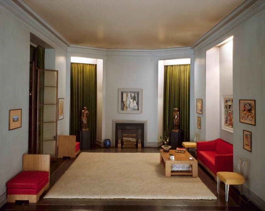 Miniature vase (1965)