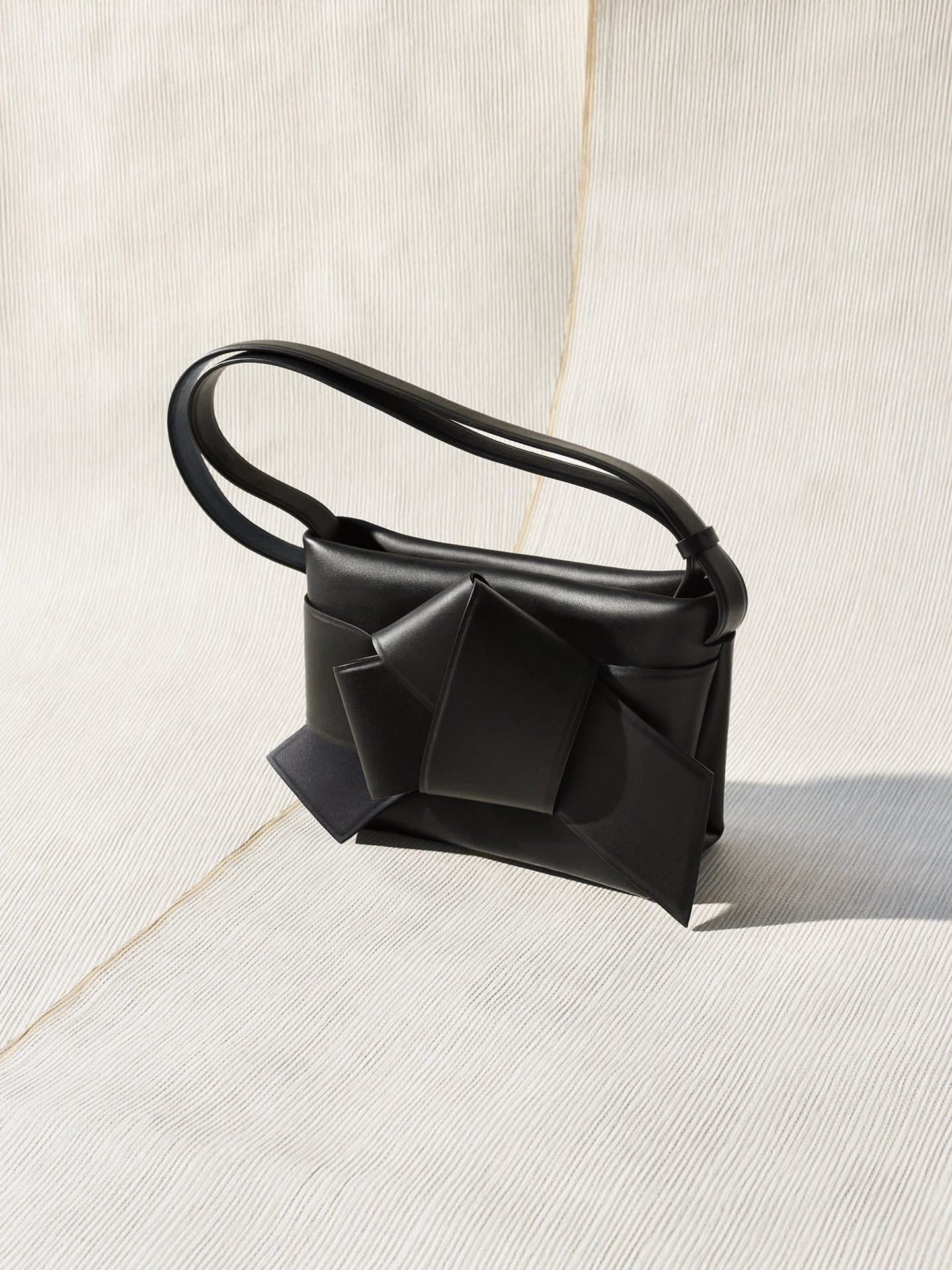 acne-studios-musubi-kylberg-04-1440x1920.jpg