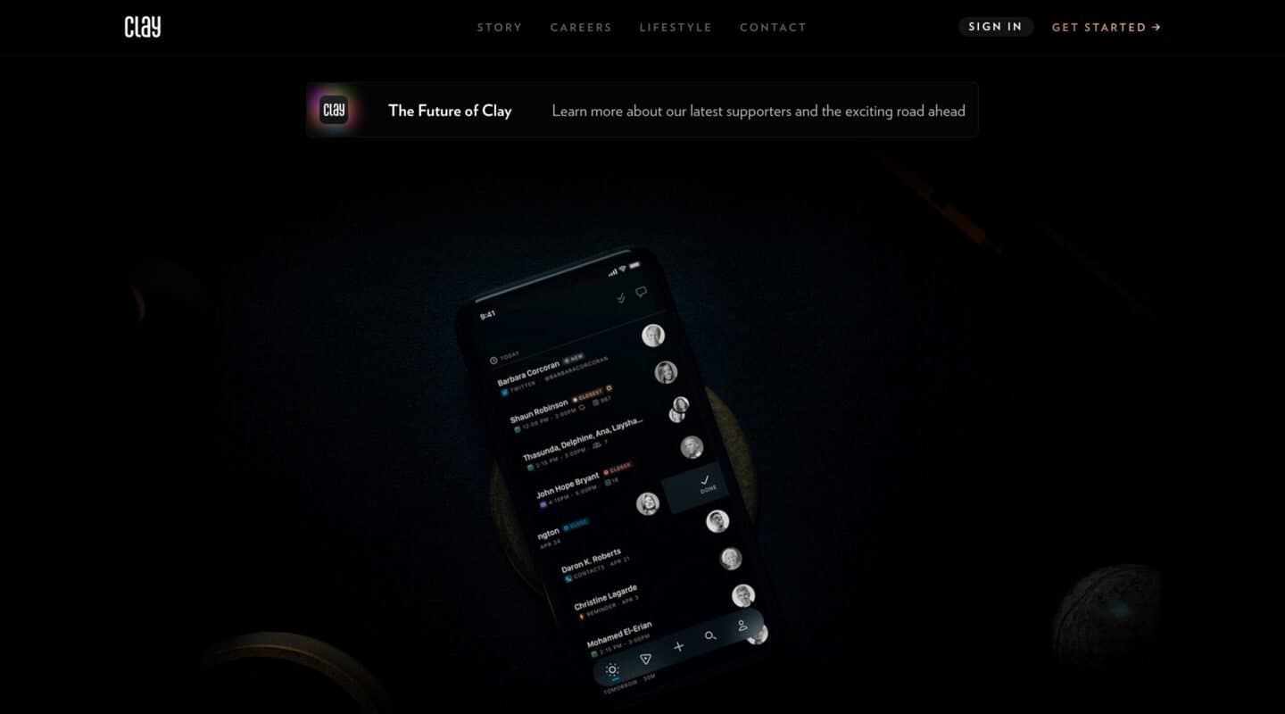 Clay on Minimal Gallery